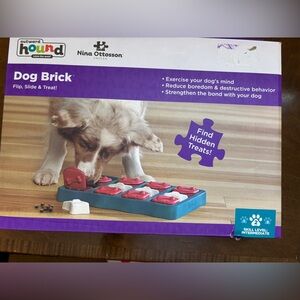 Outward Hound Interactive Puzzle with Red and White Compartments